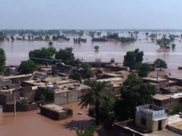 pakistan-flood-rain-deaths-rise-to-231-1410285704-8269